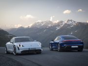 Dünyada yılın otomobilleri ödüllerinde Porsche Taycan’a çifte ödül