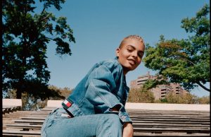 Tommy Hilfiger’dan %100 geri dönüştürülmüş denim
