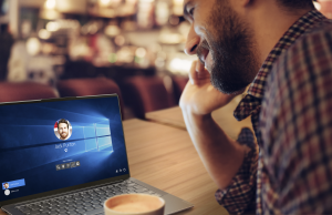 Lenovo Yoga S940, yüz tanıma özellikli kamerası sayesinde bir bakışınızla oturum açıyor