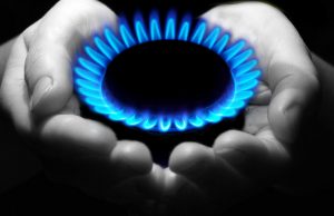 Doğalgaz ve elektrik faturalarında indirim yapılmalıdır