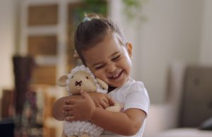 Molfix’ten yeni reklam filmi: “Yok gibi gibi”