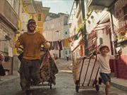 Netflix, başrolünü Çağatay Ulusoy’un üstlendiği, Kağıttan Hayatlar’ın resmi fragmanını paylaştı