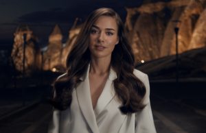 Clear, Bensu Soral ile yeni reklam filmini yayınladı