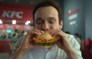 KFC’nin yeni reklam filmini izleyenlere “Al geldi”