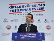 İBB Başkanı Ekrem İmamoğlu, Eyüpsultan Yeşilpınar Evleri’nin 1. etap hak sahiplerine anahtarlarını teslim etti