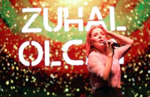 Zuhal Olcay YBY Woods alanını dolduran seyircilere unutulmaz bir caz akşamı yaşattı