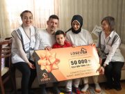 LÖSEV’İN KARŞILIKSIZ İHTİYAÇ ÇEKLERİ KANSER HASTALARINA MERHEM OLUYOR