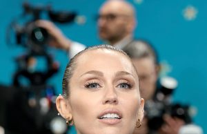 Gigi Hadid ve Miley Cyrus Met Gala’ya Maybelline New York ile hazırlandı!