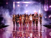Victoria’s Secret Fashion Show Büyüleyici Bir Geceye İmza Attı