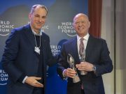 Koç Holding CEO’su Levent Çakıroğlu, Davos Zirvesi’nde yapay zekâ destekli sanayi dönüşümünü aktardı