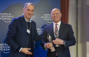 Koç Holding CEO’su Levent Çakıroğlu, Davos Zirvesi’nde yapay zekâ destekli sanayi dönüşümünü aktardı
