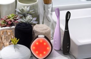 FOREO FLIP™ play ile Saç Bakımında Kırmızı Işık Dönemi Başlıyor!