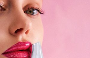 Deborah Super Gloss İle Işıltılı Dudaklara Kavuşun
