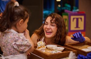 Ebru Şahin Dünya Dilek Günü’nü Make-A-Wish Türkiye dilek çocuklarıyla birlikte kutladı